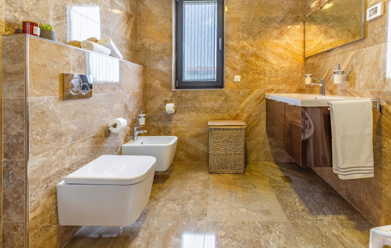 Paradiso Luxury Apartment, Ρόβινι Εξωτερικό φωτογραφία