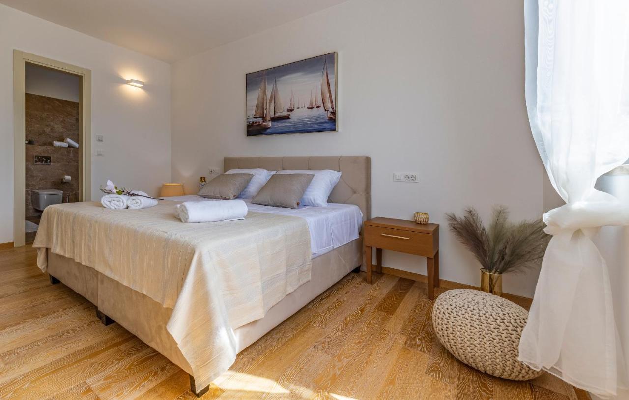 Paradiso Luxury Apartment, Ρόβινι Εξωτερικό φωτογραφία